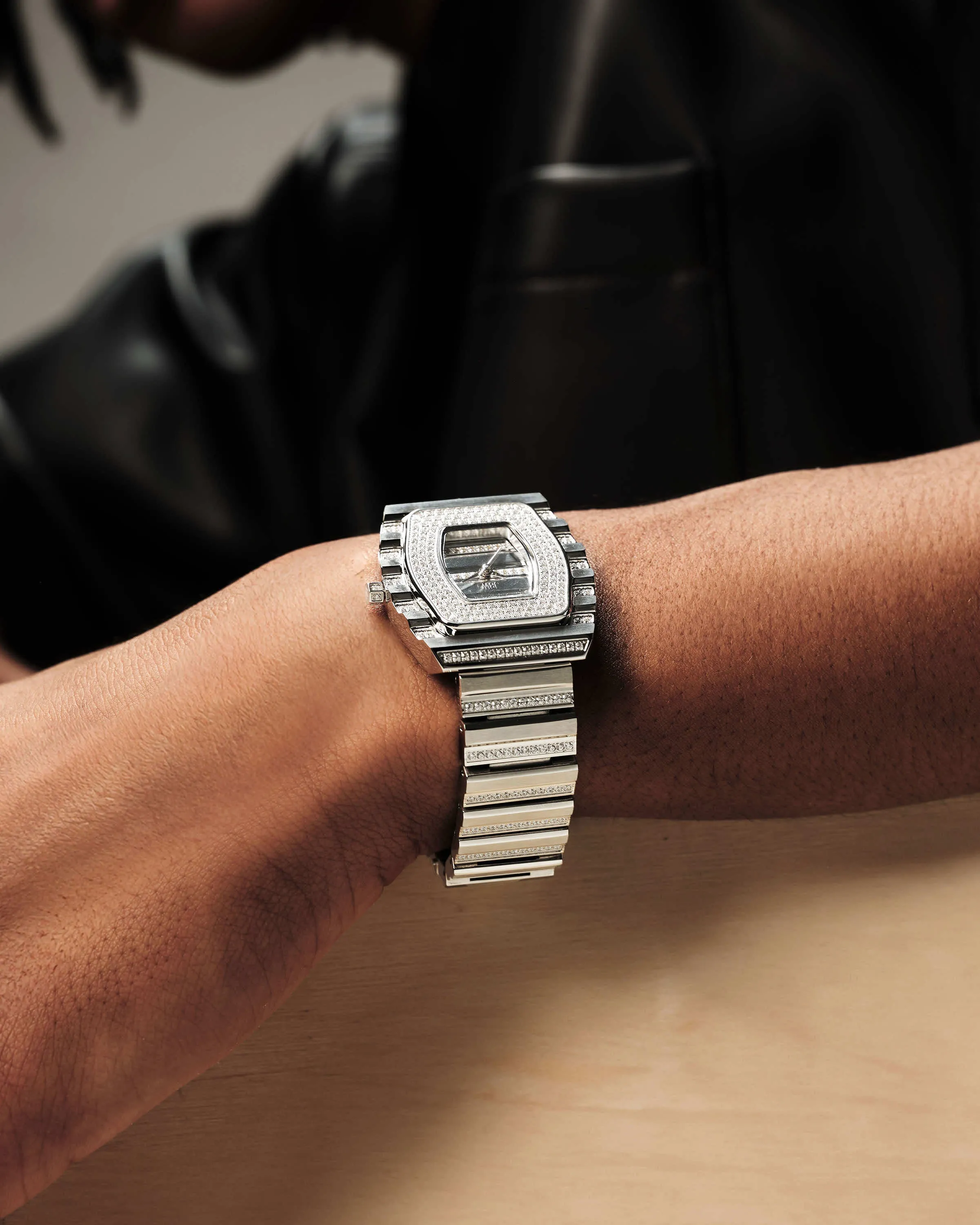 Atlas | J6404B