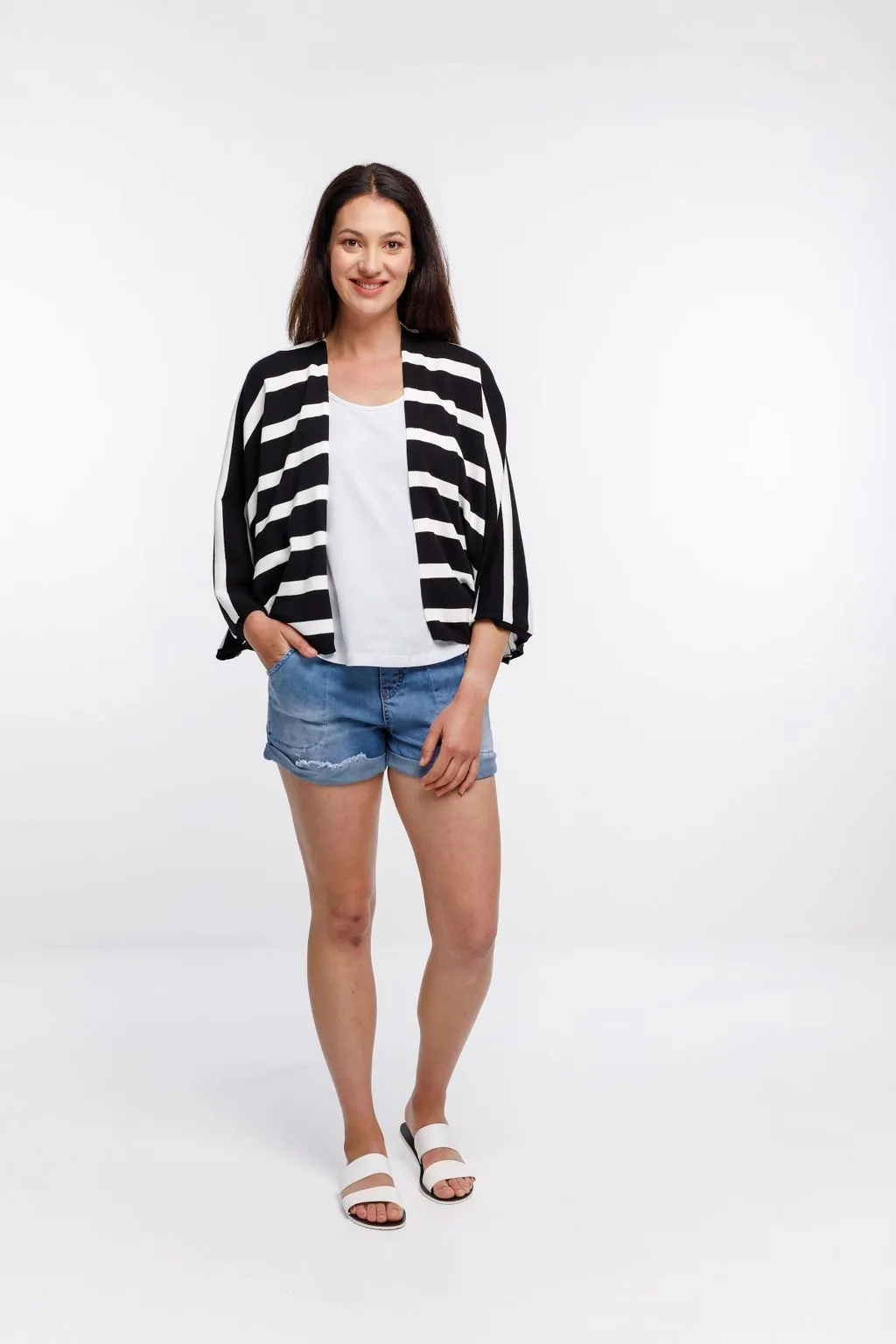 Home Lee Knit Cape - Black & White