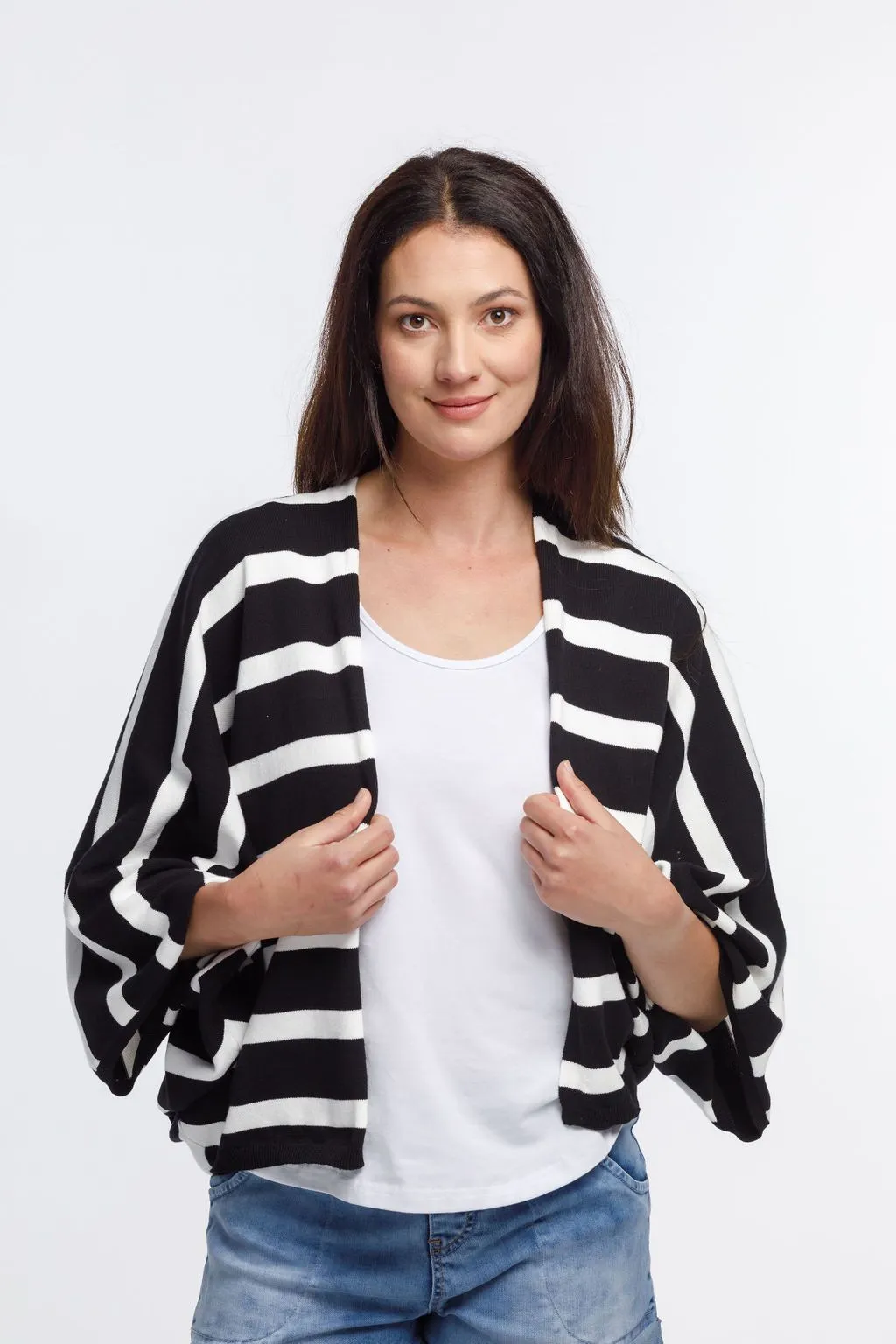 Home Lee Knit Cape - Black & White