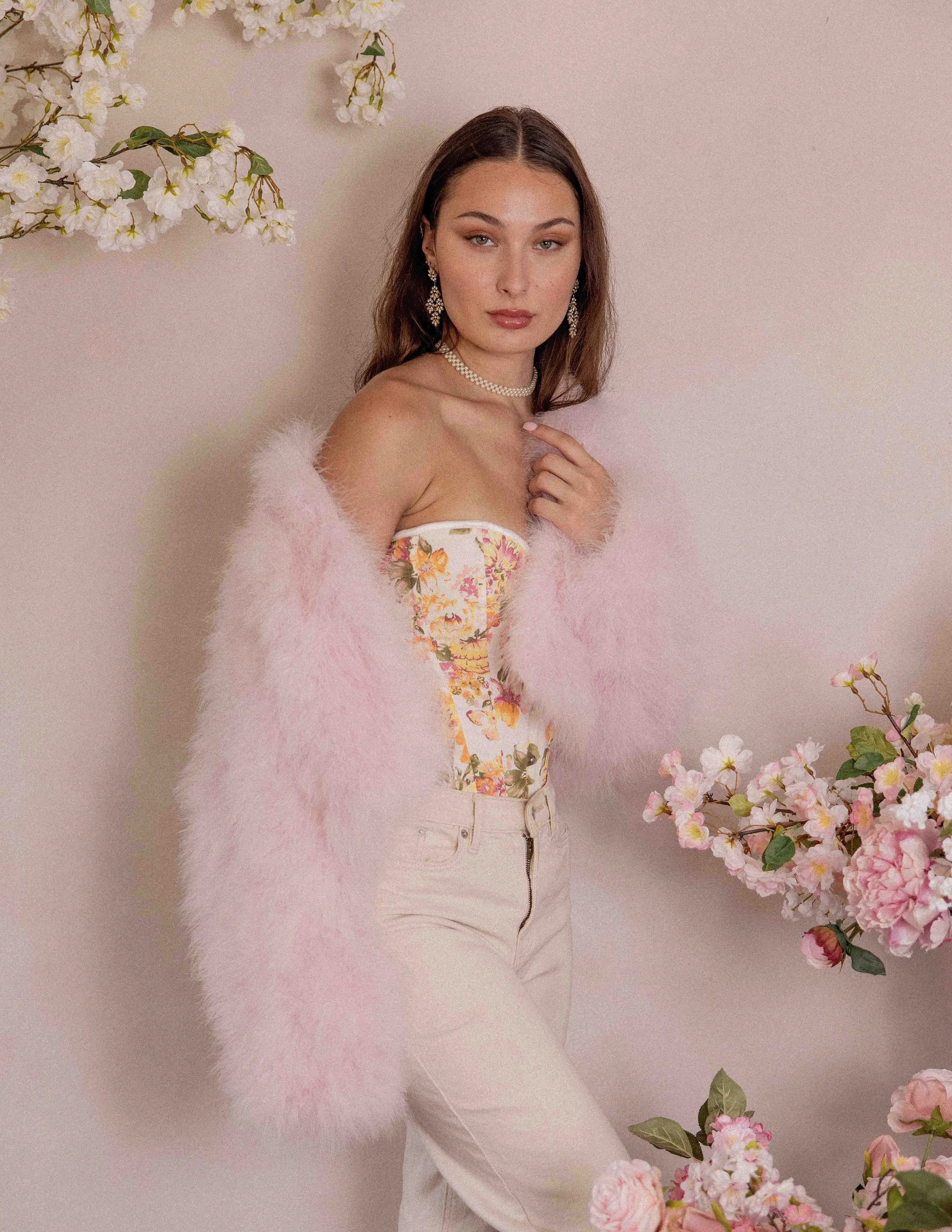 Lola - Crop Jacket in Barely Pink