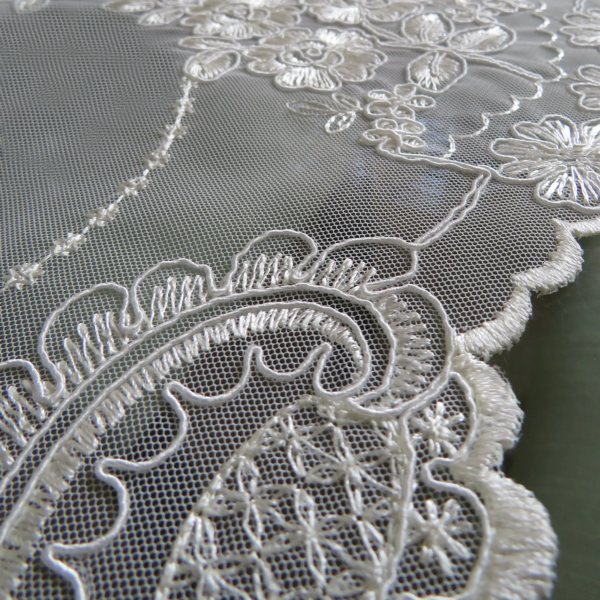 Louisa Lace Tablecloth Overlay