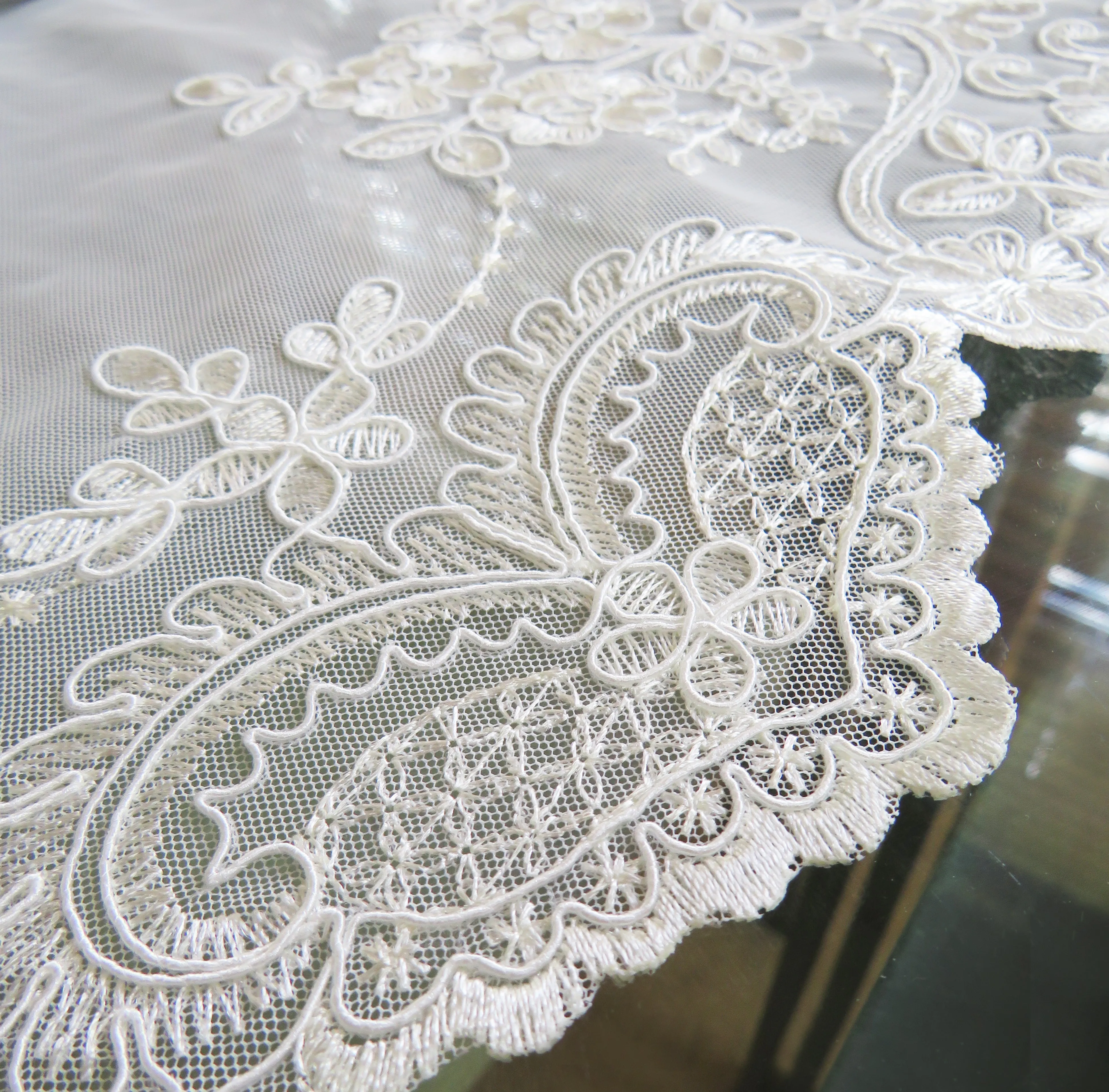 Louisa Lace Tablecloth Overlay