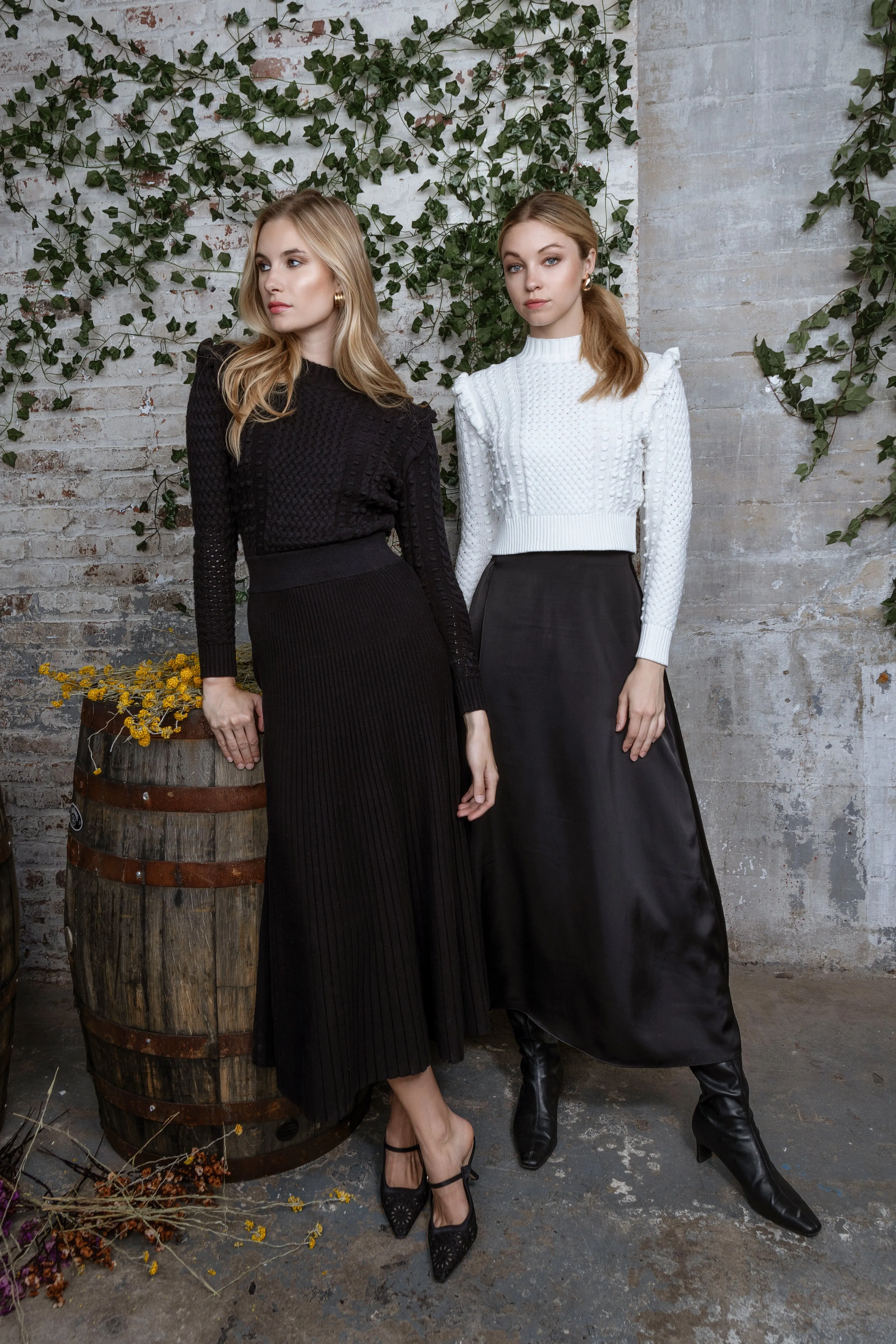 MUN-MNA4230 BLACK KNIT DRESS