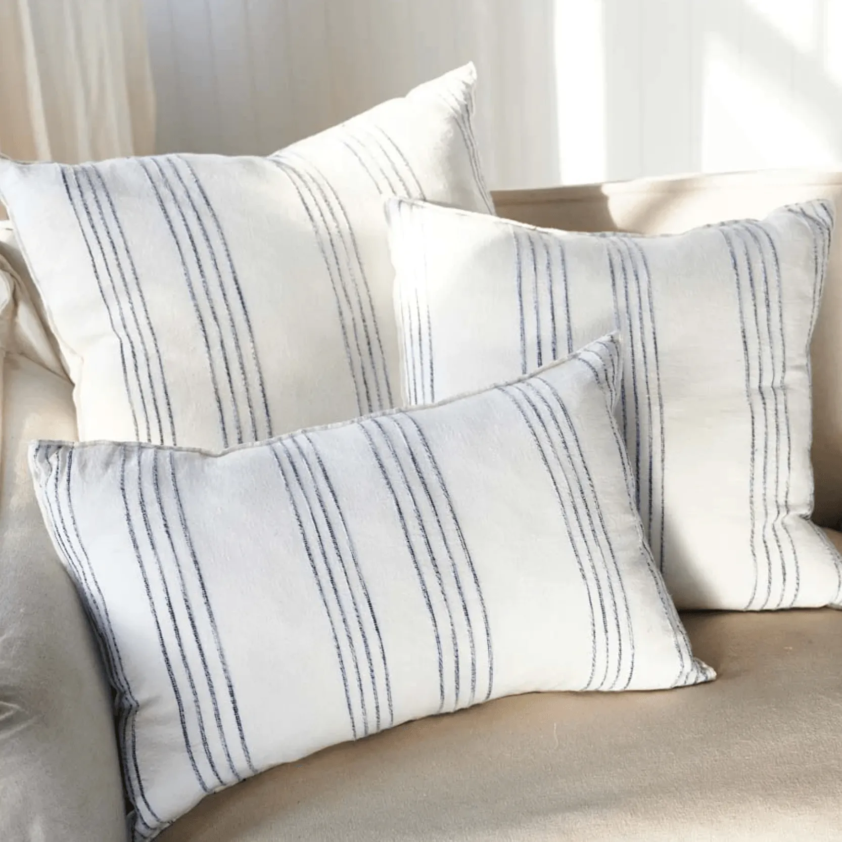 Rock Pool Linen Cushion | White/Navy 50 x 50cm