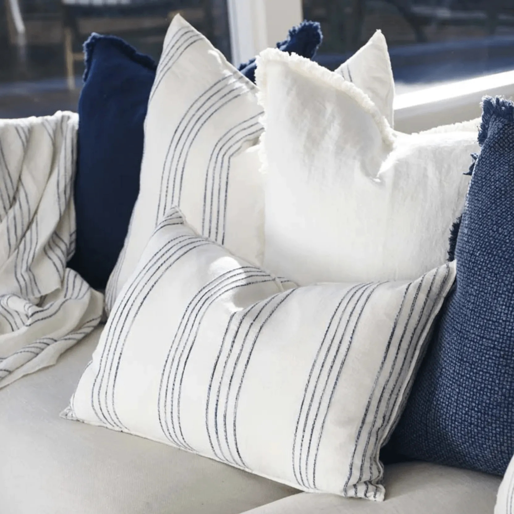 Rock Pool Linen Cushion | White/Navy 50 x 50cm